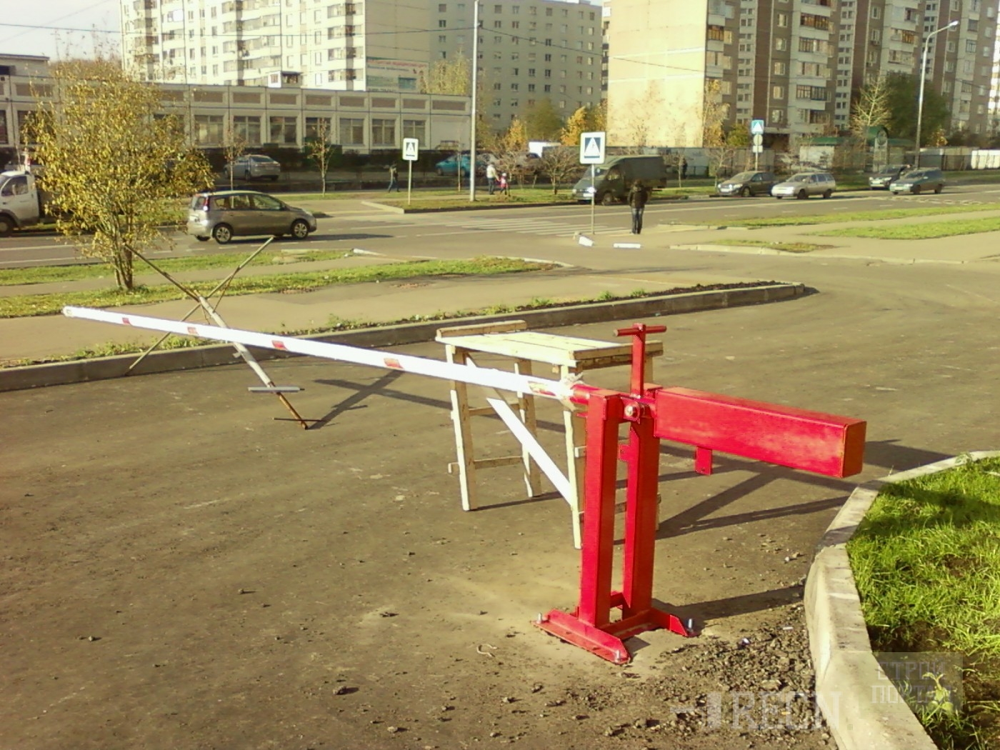 Временный простой. Шлагбаум ручной. Шлагбаум металлический. Шлагбаум механический ручной. Шлагбаум Железный.